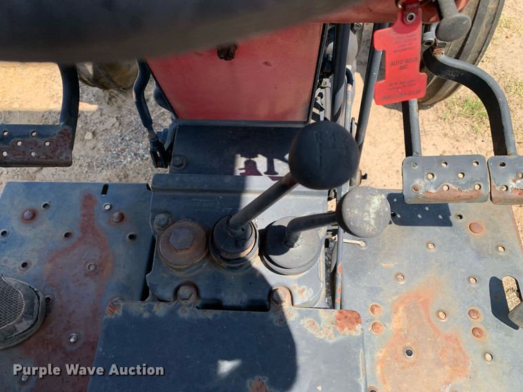 image for item LH9727 2002 Massey Ferguson 451  tractor