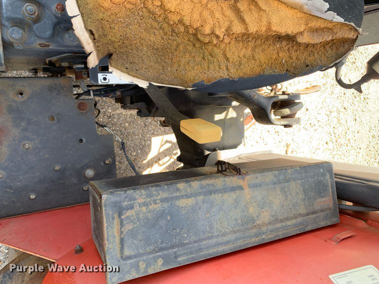 image for item LH9727 2002 Massey Ferguson 451  tractor