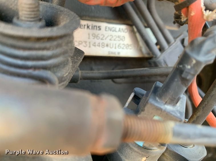 image for item LH9727 2002 Massey Ferguson 451  tractor