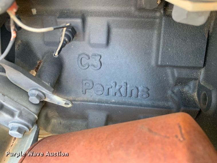 image for item LH9727 2002 Massey Ferguson 451  tractor