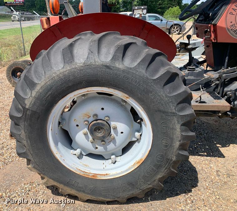 image for item LH9727 2002 Massey Ferguson 451  tractor