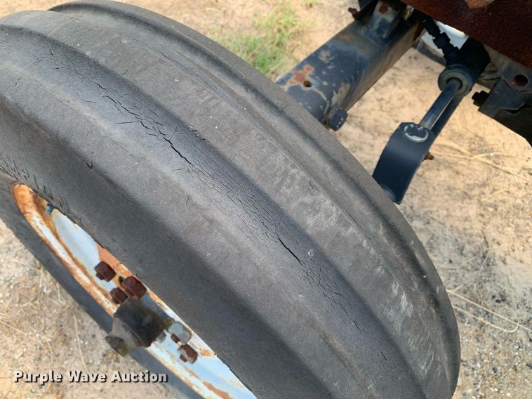 image for item LH9727 2002 Massey Ferguson 451  tractor