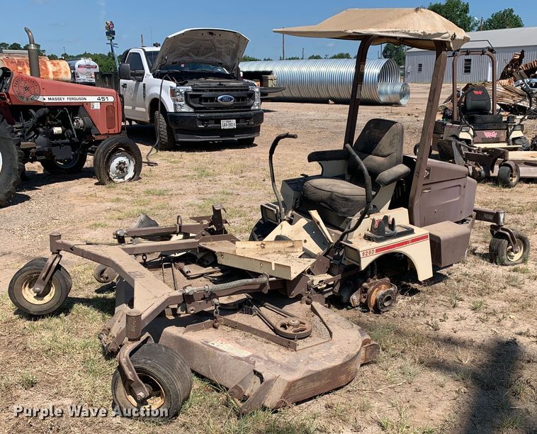 image for item LH9729 Grasshopper 928D  ZTR lawn mower