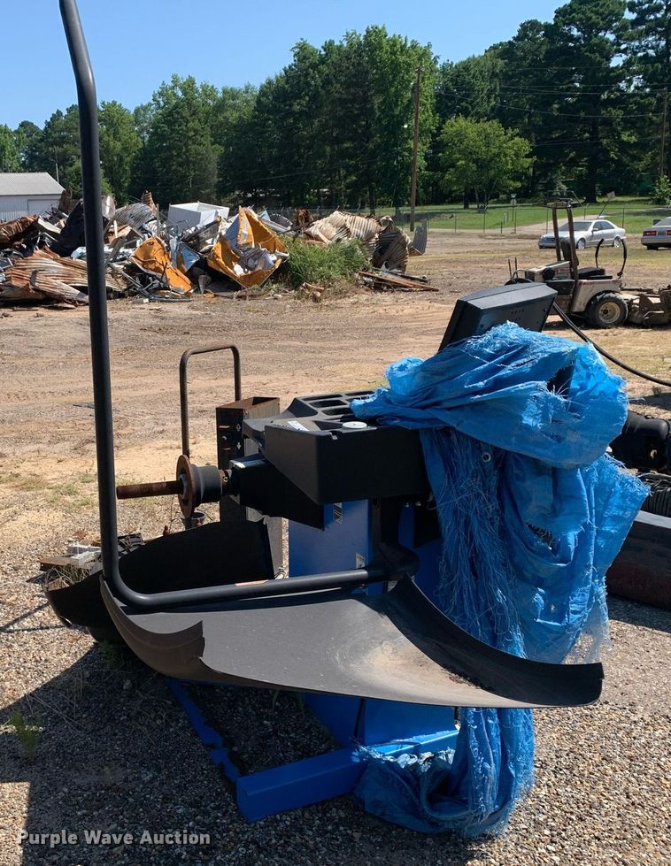 image for item LH9730 Hofmann EEWB710B  tire balancer