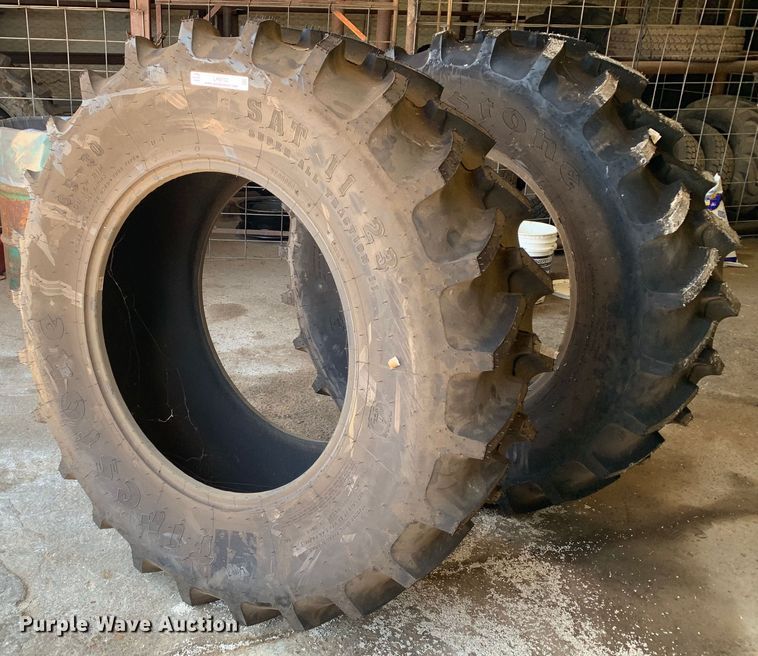 image for item LH9732 (2) Firestone 16.9-30 tires