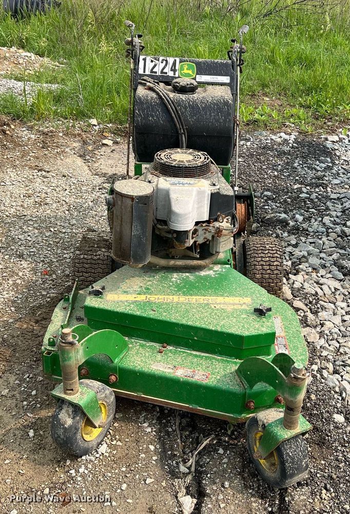 image for item LI9776 John Deere WG36A  lawn mower