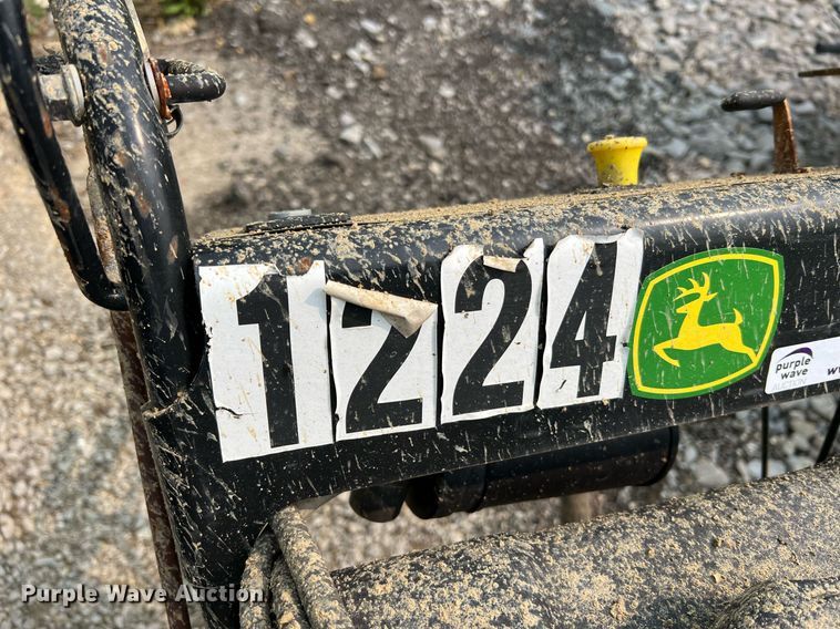 image for item LI9776 John Deere WG36A  lawn mower