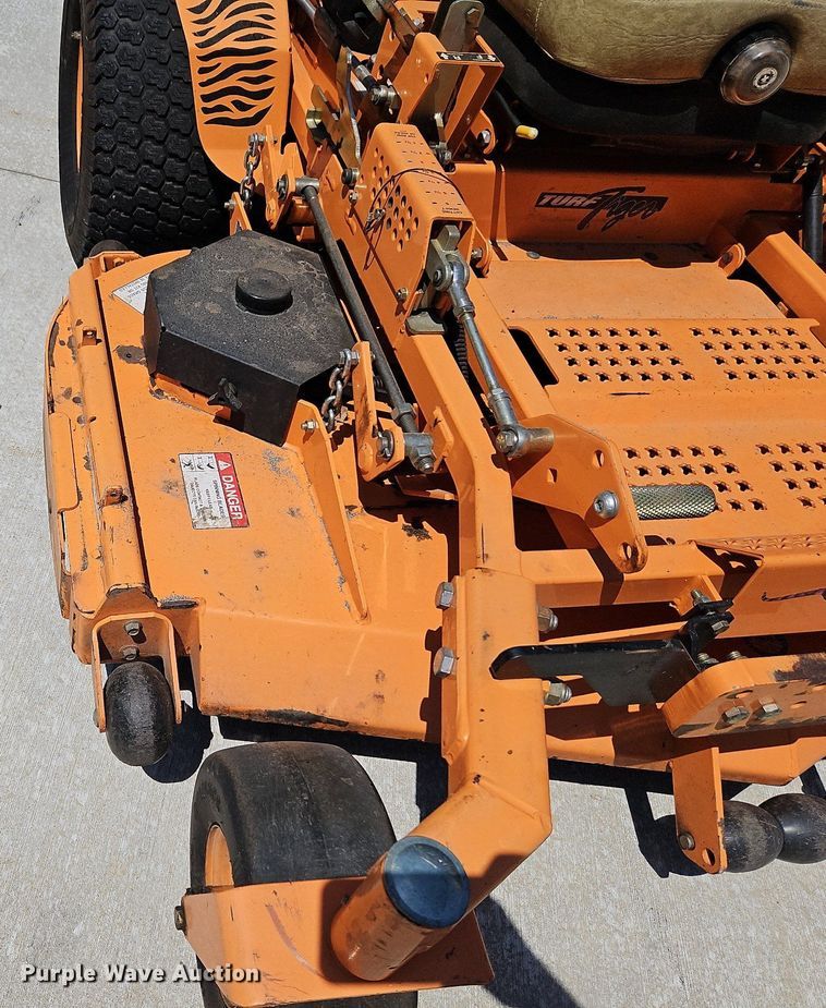 image for item LL9279 Scag Turf Tiger  ZTR lawn mower