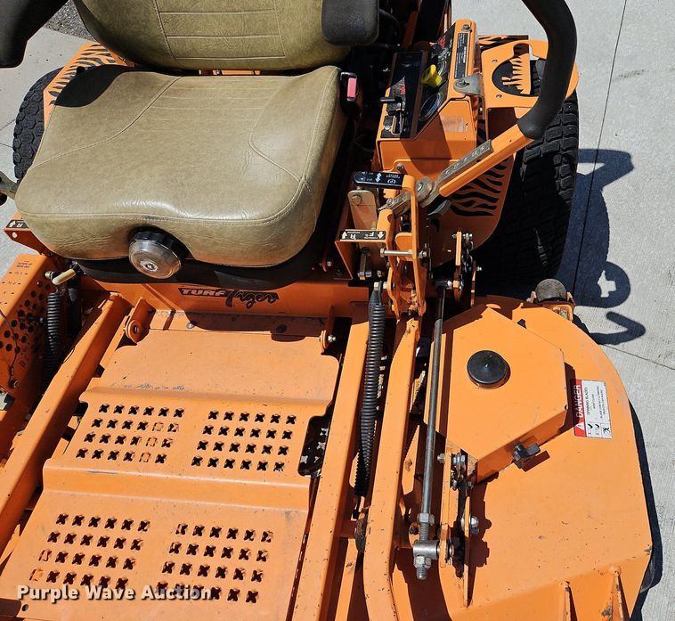 image for item LL9279 Scag Turf Tiger  ZTR lawn mower