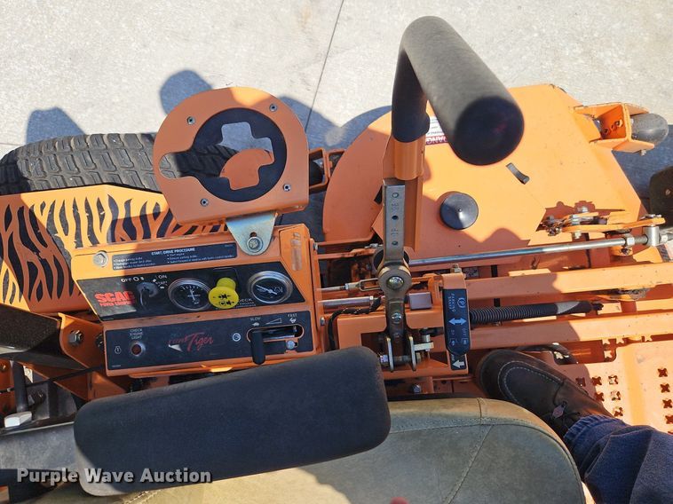 image for item LL9279 Scag Turf Tiger  ZTR lawn mower