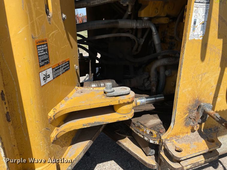 image for item LS9320 2013 John Deere 624K  wheel loader