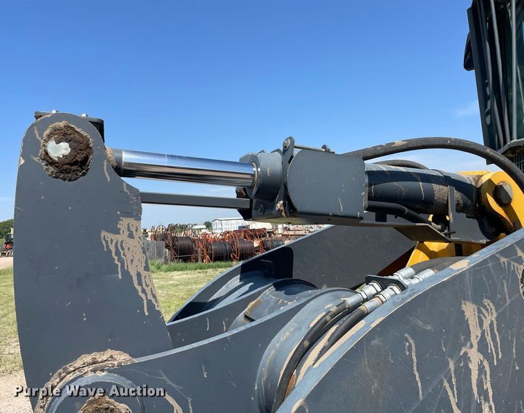 image for item LS9320 2013 John Deere 624K  wheel loader