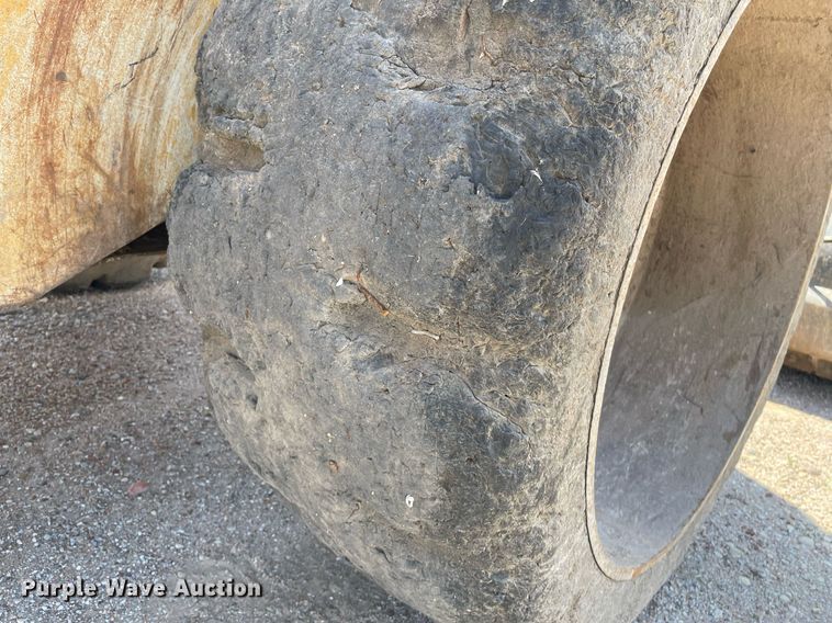 image for item LS9320 2013 John Deere 624K  wheel loader