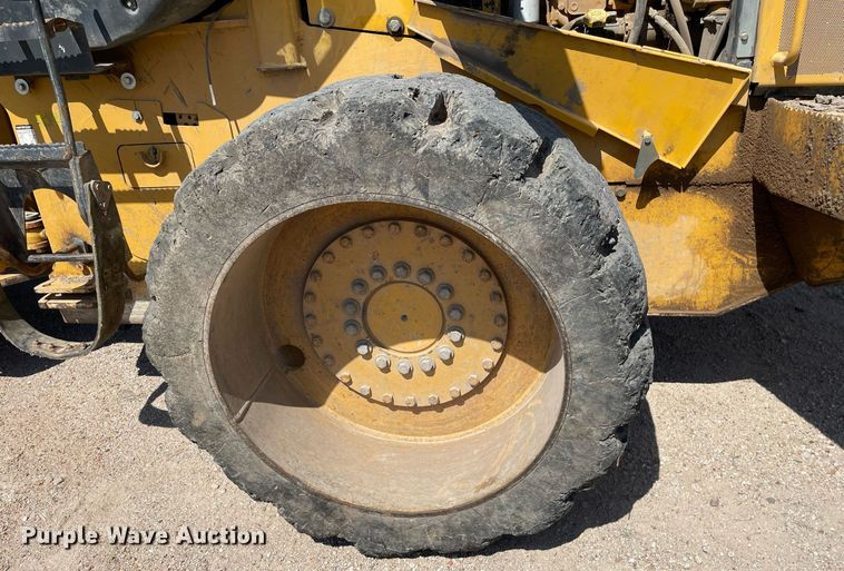 image for item LS9320 2013 John Deere 624K  wheel loader