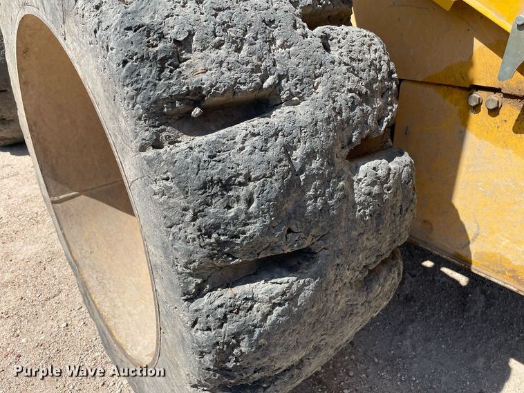 image for item LS9320 2013 John Deere 624K  wheel loader