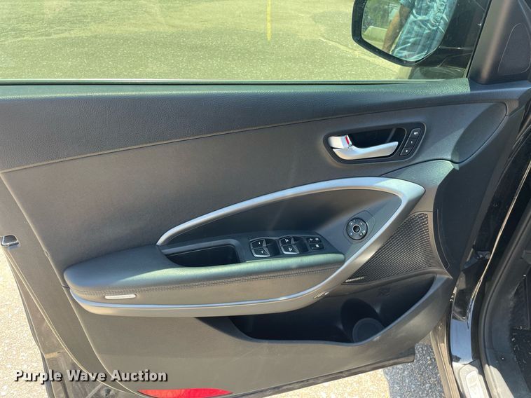 image for item LS9324 2015 Hyundai Santa Fe  SUV