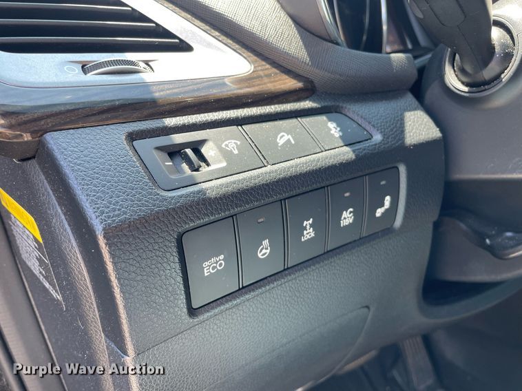 image for item LS9324 2015 Hyundai Santa Fe  SUV