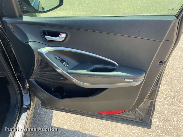 image for item LS9324 2015 Hyundai Santa Fe  SUV