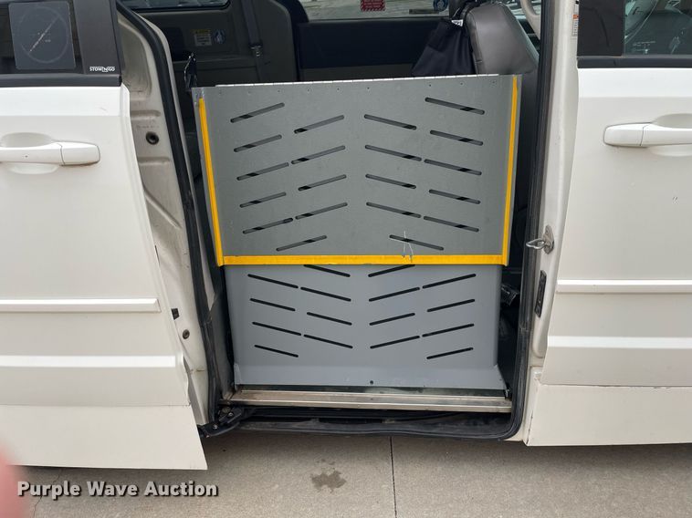 image for item LS9326 2010 Dodge Grand Caravan  handicap accessible van