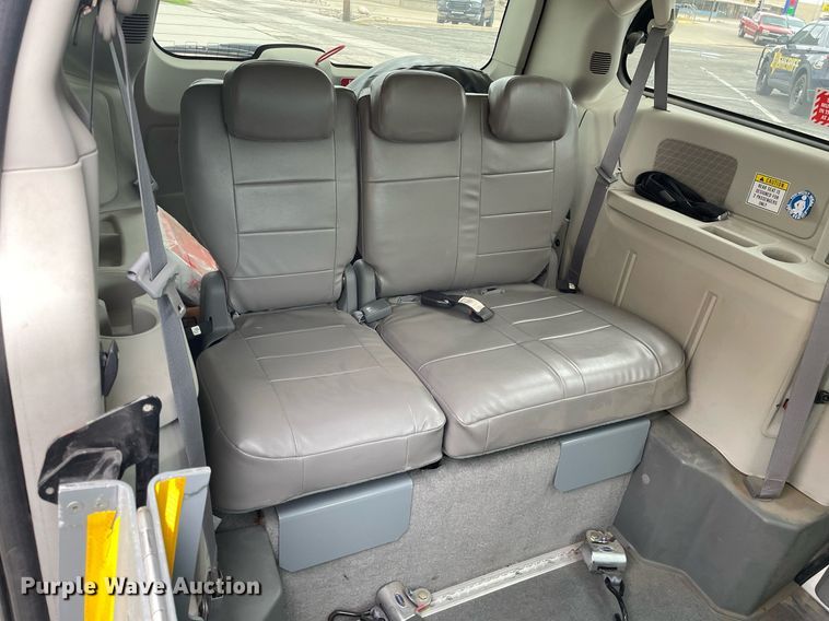 image for item LS9326 2010 Dodge Grand Caravan  handicap accessible van