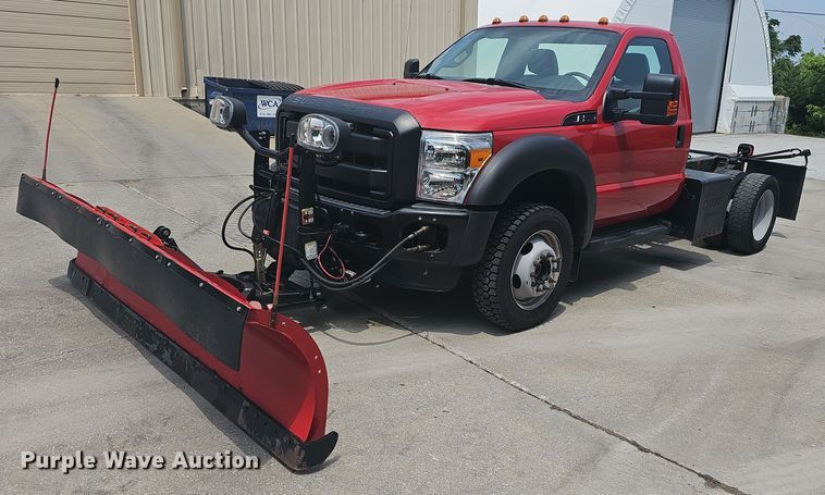 image for item LW9646 2015 Ford F550 Super Duty  truck cab and chassis