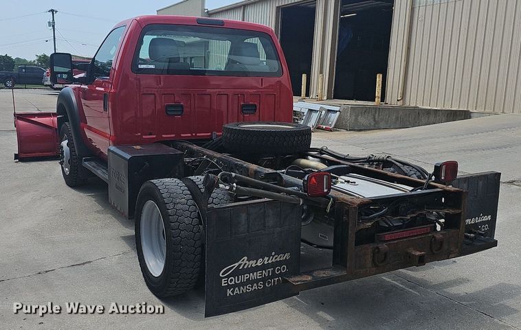 image for item LW9646 2015 Ford F550 Super Duty  truck cab and chassis