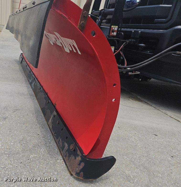 image for item LW9646 2015 Ford F550 Super Duty  truck cab and chassis