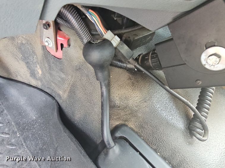 image for item LW9646 2015 Ford F550 Super Duty  truck cab and chassis