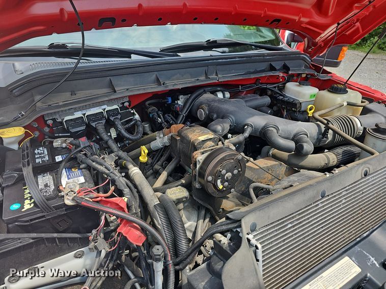 image for item LW9646 2015 Ford F550 Super Duty  truck cab and chassis