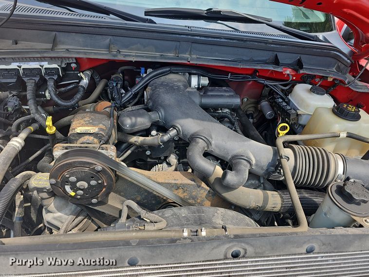 image for item LW9646 2015 Ford F550 Super Duty  truck cab and chassis