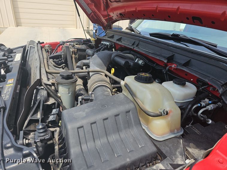 image for item LW9646 2015 Ford F550 Super Duty  truck cab and chassis