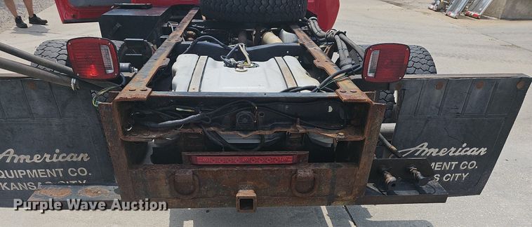 image for item LW9646 2015 Ford F550 Super Duty  truck cab and chassis