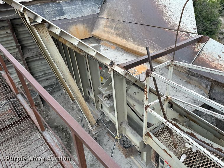 image for item MB9639 1995 Cedarapids  crusher