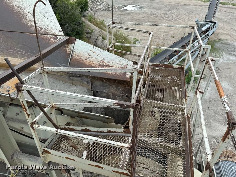 image for item MB9639 1995 Cedarapids  crusher