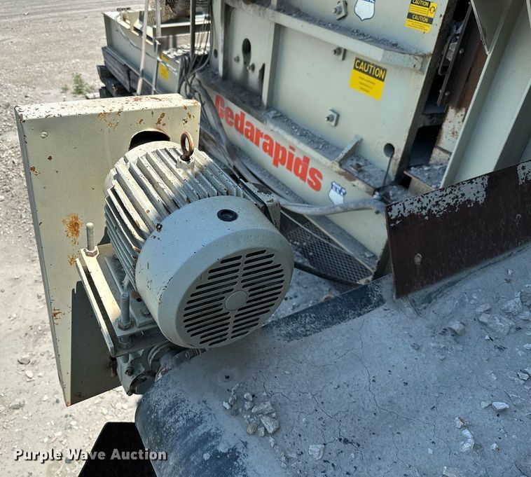 image for item MB9639 1995 Cedarapids  crusher