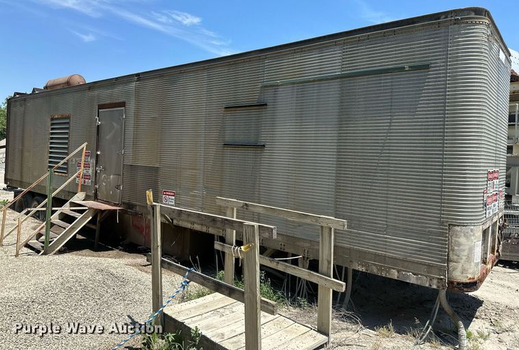 image for item MB9669 Onan 900DFJC  generator with 1978 Fruehauf dry van trailer