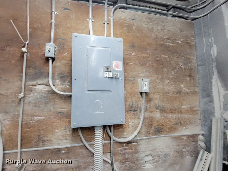 image for item MB9669 Onan 900DFJC  generator with 1978 Fruehauf dry van trailer