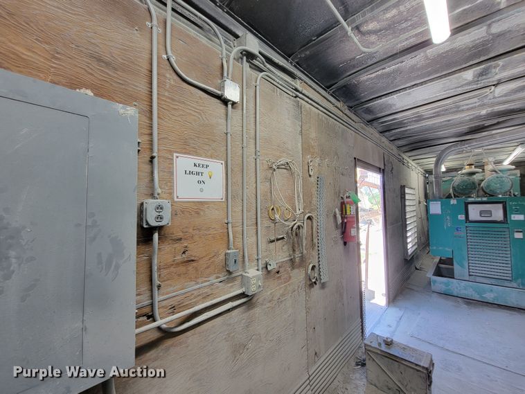 image for item MB9669 Onan 900DFJC  generator with 1978 Fruehauf dry van trailer