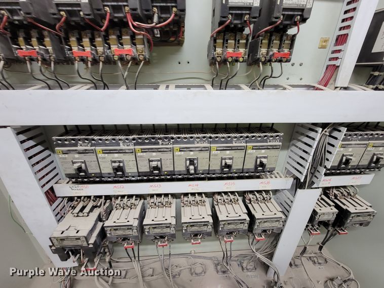 image for item MB9669 Onan 900DFJC  generator with 1978 Fruehauf dry van trailer