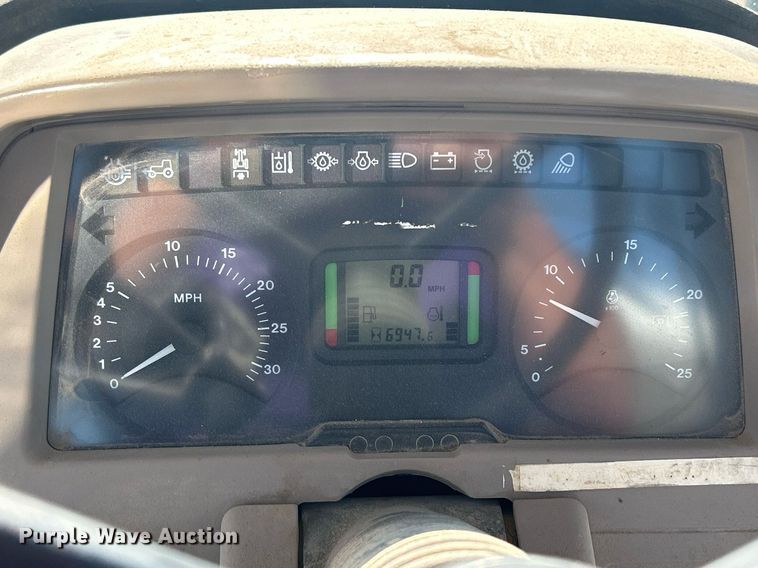 image for item MC9995 John Deere 6615  MFWD tractor