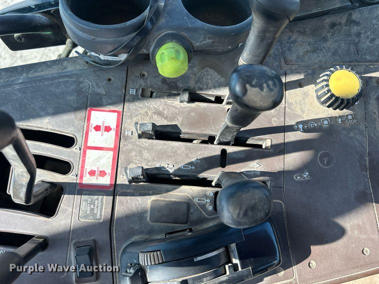 image for item MC9995 John Deere 6615  MFWD tractor