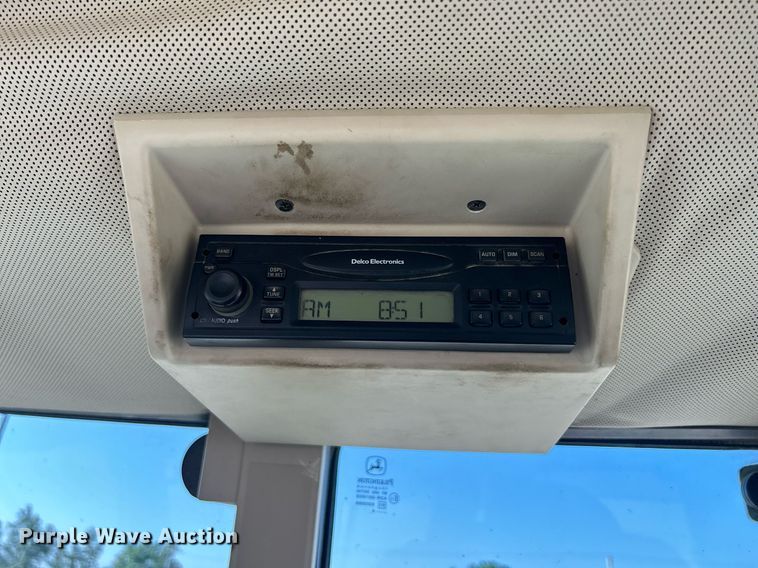 image for item MC9995 John Deere 6615  MFWD tractor