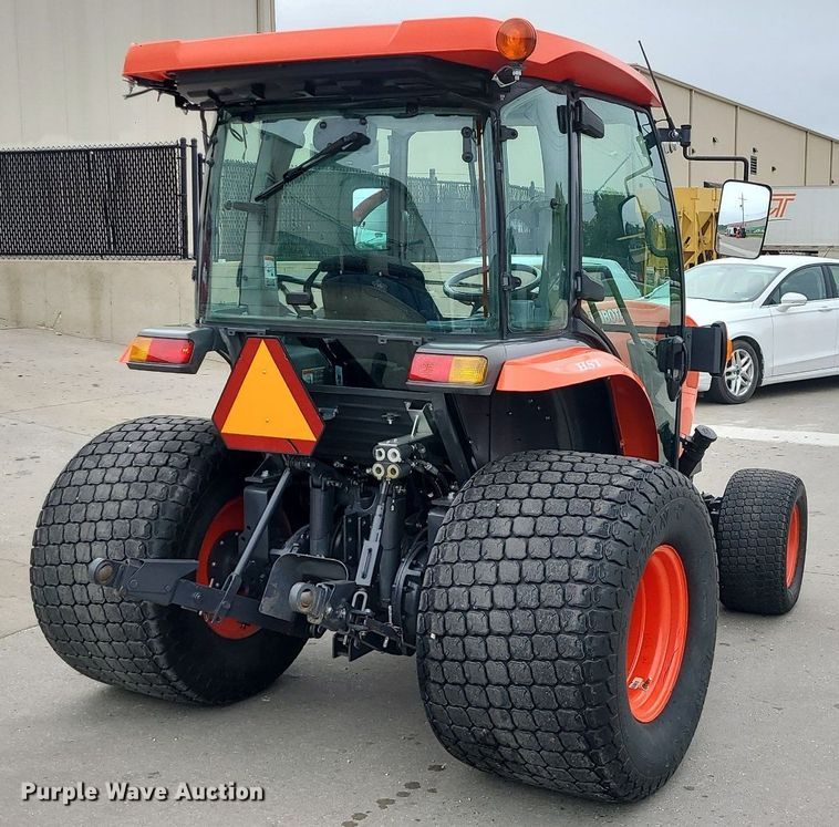 image for item MG9534 Kubota L6060  MFWD tractor