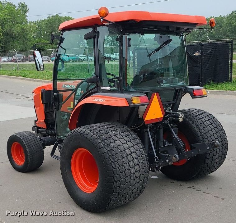 image for item MG9534 Kubota L6060  MFWD tractor