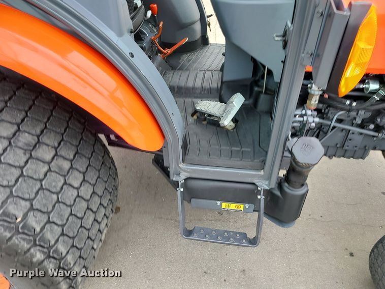 image for item MG9534 Kubota L6060  MFWD tractor