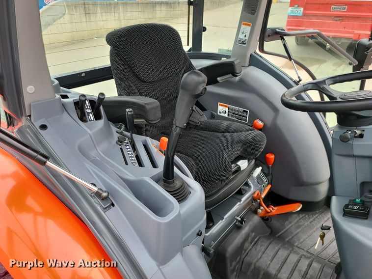 image for item MG9534 Kubota L6060  MFWD tractor