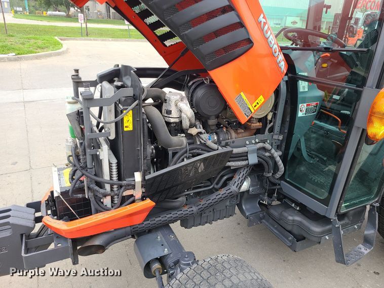 image for item MG9534 Kubota L6060  MFWD tractor