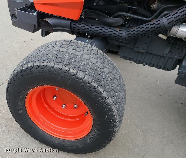 image for item MG9534 Kubota L6060  MFWD tractor