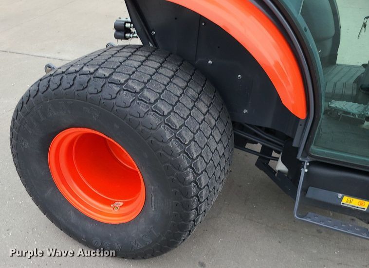 image for item MG9534 Kubota L6060  MFWD tractor