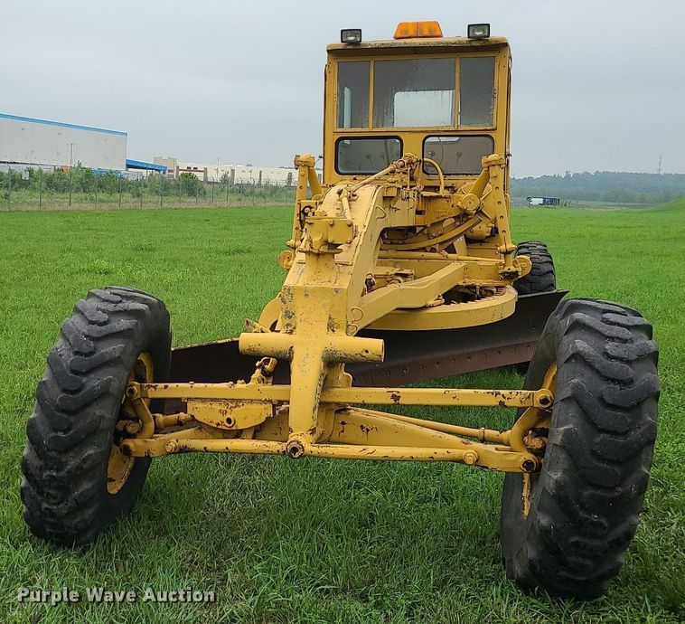 image for item MG9535 Caterpillar 112  rigid frame motor grader